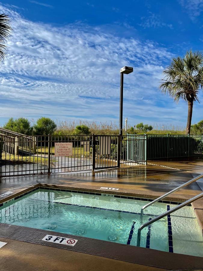 Oceanview Condo With Pool, Hot Tub, Balcony, Right On The Beach Myrtle Beach Luaran gambar